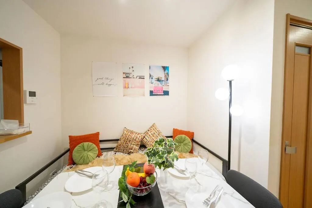 Seibu Shinjuku Station 2 Min Walk Shin-Okubo Station 6 Min Walk,11 House In Tokyo, 4 People Can Stay Isj35 Tokyo