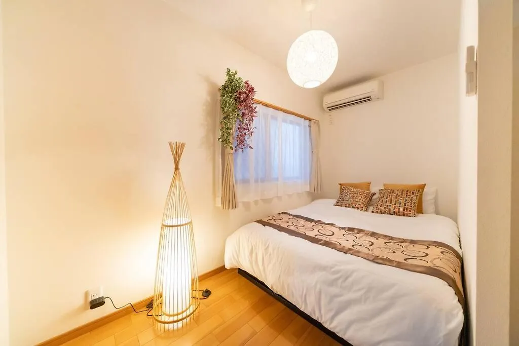 Apartment Seibu Shinjuku Station 2 Min Walk Shin-Okubo Station 6 Min Walk,11 House In Tokyo, 4 People Can Stay Isj35
