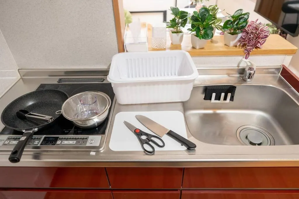 Seibu Shinjuku Station 2 Min Walk Shin-Okubo Station 6 Min Walk,11 House In Tokyo, 4 People Can Stay Isj35
