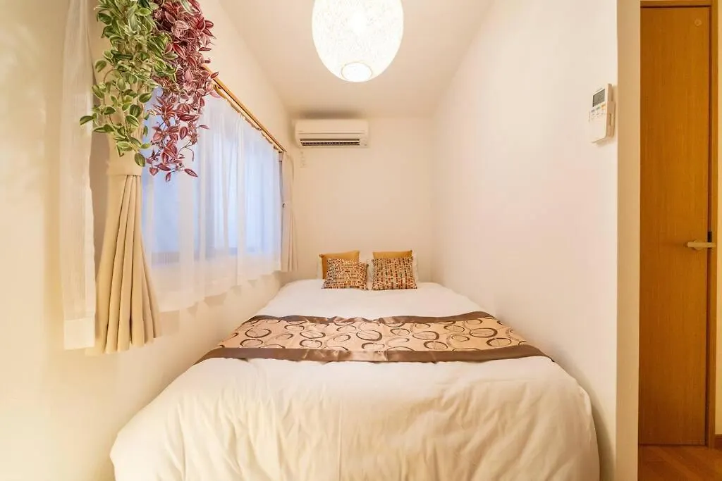Seibu Shinjuku Station 2 Min Walk Shin-Okubo Station 6 Min Walk,11 House In Tokyo, 4 People Can Stay Isj35 Apartment Tokyo