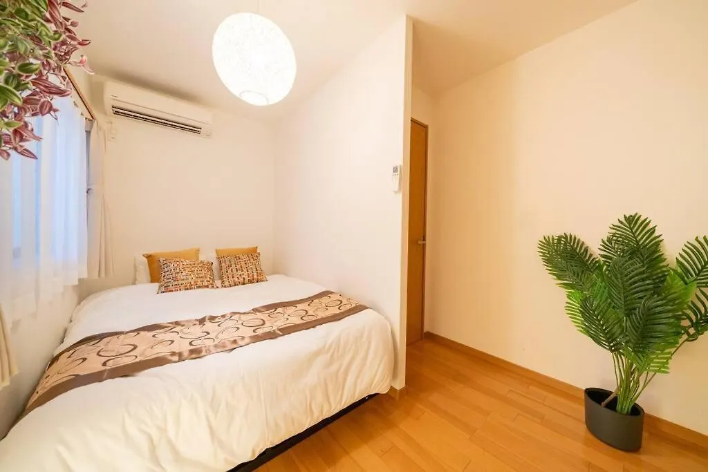 Apartment Seibu Shinjuku Station 2 Min Walk Shin-Okubo Station 6 Min Walk,11 House In Tokyo, 4 People Can Stay Isj35